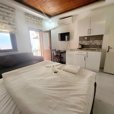 Oerge Suit Apart Hotel