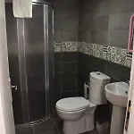 Oerge Suit Apart Hotell